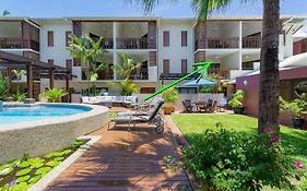 Ultima- Unique Elegance In Port Douglas